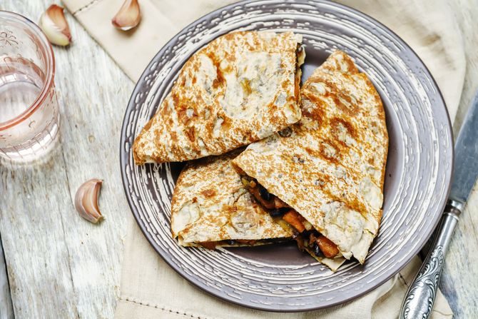 Zapečene tortilje sa pasuljem Zapečene tortilje sa pasuljem