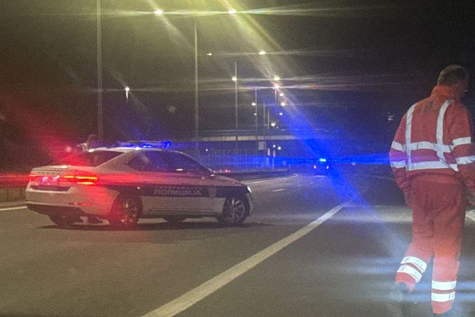 Muškarac poginuo na auto-putu kod Dušanovca Muškarac poginuo na auto-putu kod Dušanovca