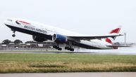 Pilot Britiš Ervejza ostavio otvorena vrata kokpita tokom leta da ga porodica gleda, pa suspendovan