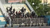 "Ubij, zakolji" i "majka četnička": Pogledajte dolazak navijača Zvezde na stadion u Pazaru posle 9 godina