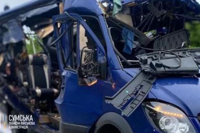 Ruske snage napale autobus u Sumskoj oblasti, devetoro mrtvih Ruske snage napale autobus u Sumskoj oblasti, devetoro mrtvih