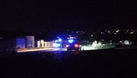 Prve slike tragedije kod Niša: Poginuo muškarac u sudaru autobusa i automobila na izlazu iz grada