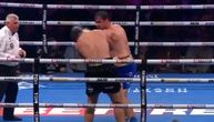 Ovako brutalan nokaut odavno niste videli: Bokser pao kao sveća, morali hitno da mu daju kiseonik
