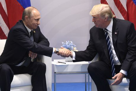 Donald Tramp, Vladimir Putin Donald Tramp, Vladimir Putin