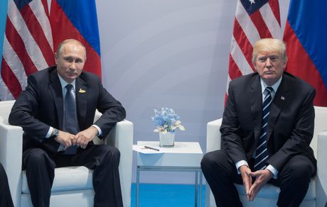 Donald Tramp, Vladimir Putin Donald Tramp, Vladimir Putin