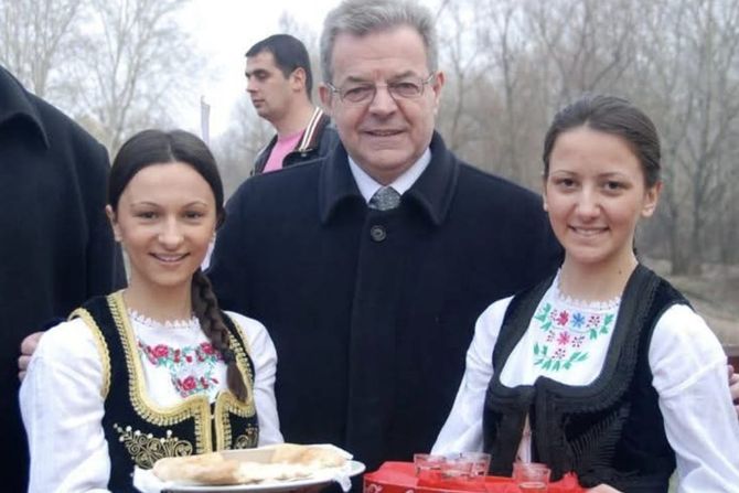 Dragomir J. Karić Dragomir J. Karić