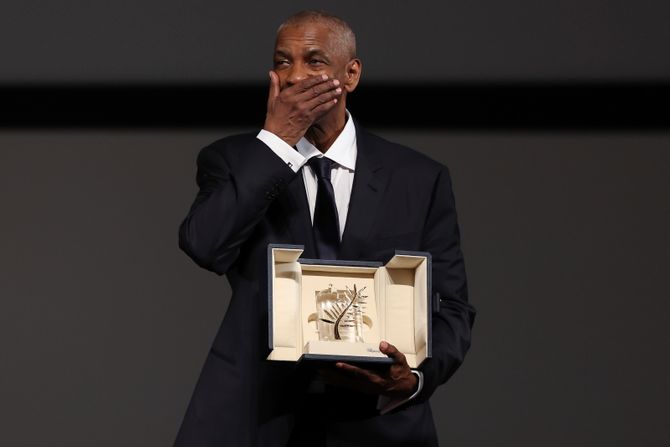Denzelu Vašingtonu uručena počasna Zlatna palma Filmskog festivala u Kanu Denzelu Vašingtonu uručena počasna Zlatna palma Filmskog festivala u Kanu