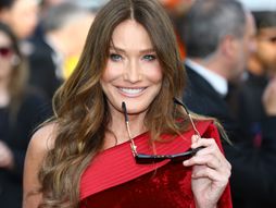 Karla Bruni, Kan 2025