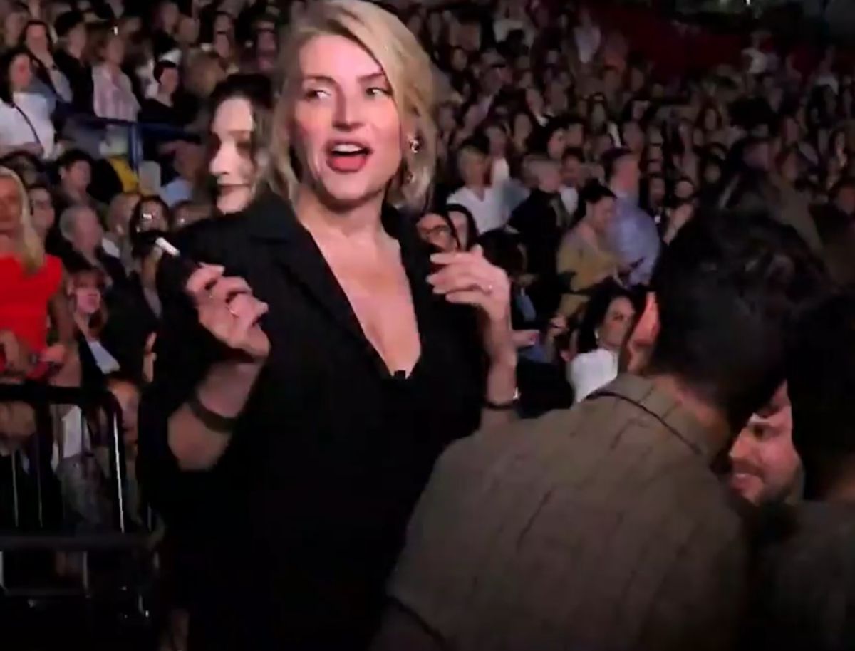 “Gospođo, izađite, zračite me jako loše” Anđelka htela da izbaci ženu sa šeširom sa predstave: Haos