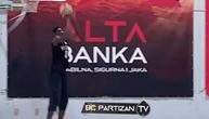 Neverovatan snimak Isaka Bonge sa treninga Partizana zaprepastio navijače: Nemac stao na liniju za tri...