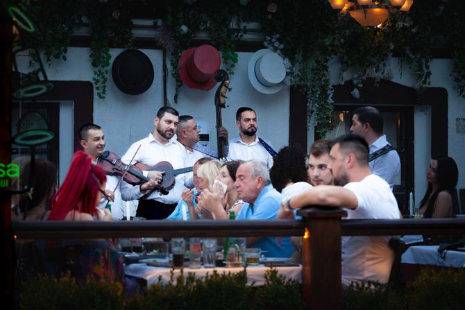 kafana kafana
