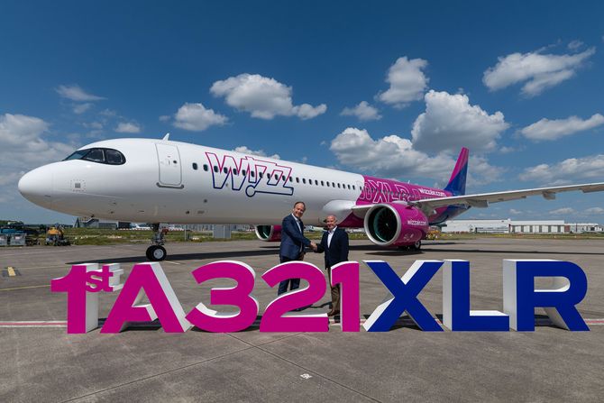 Erbas isporučio prvi putnički avion A321XLR sa Prat i Vitni motorima avio kompaniji Viz Er Erbas isporučio prvi putnički avion A321XLR sa Prat i Vitni motorima avio kompaniji Viz Er
