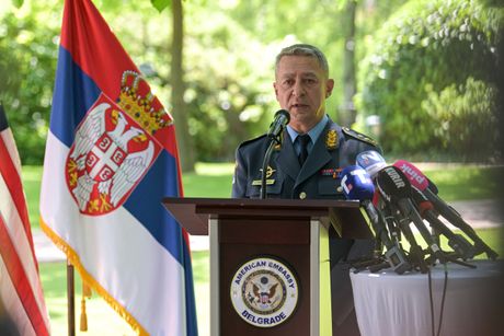 Pripadnicima Ministarstva odbrane i Vojske Srbije uručene medalje Sjedinjenih Američkih Država Vojska Srbije SAD Pripadnicima Ministarstva odbrane i Vojske Srbije uručene medalje Sjedinjenih Američkih Država Vojska Srbije SAD