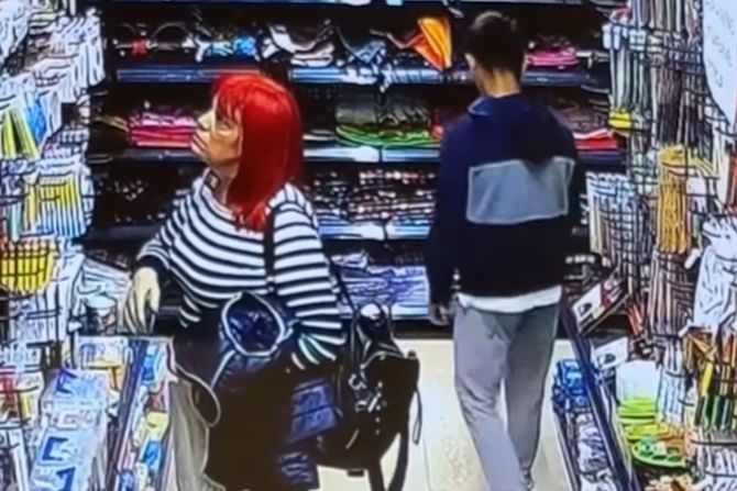 Lopov, krađa novčanika Lopov, krađa novčanika