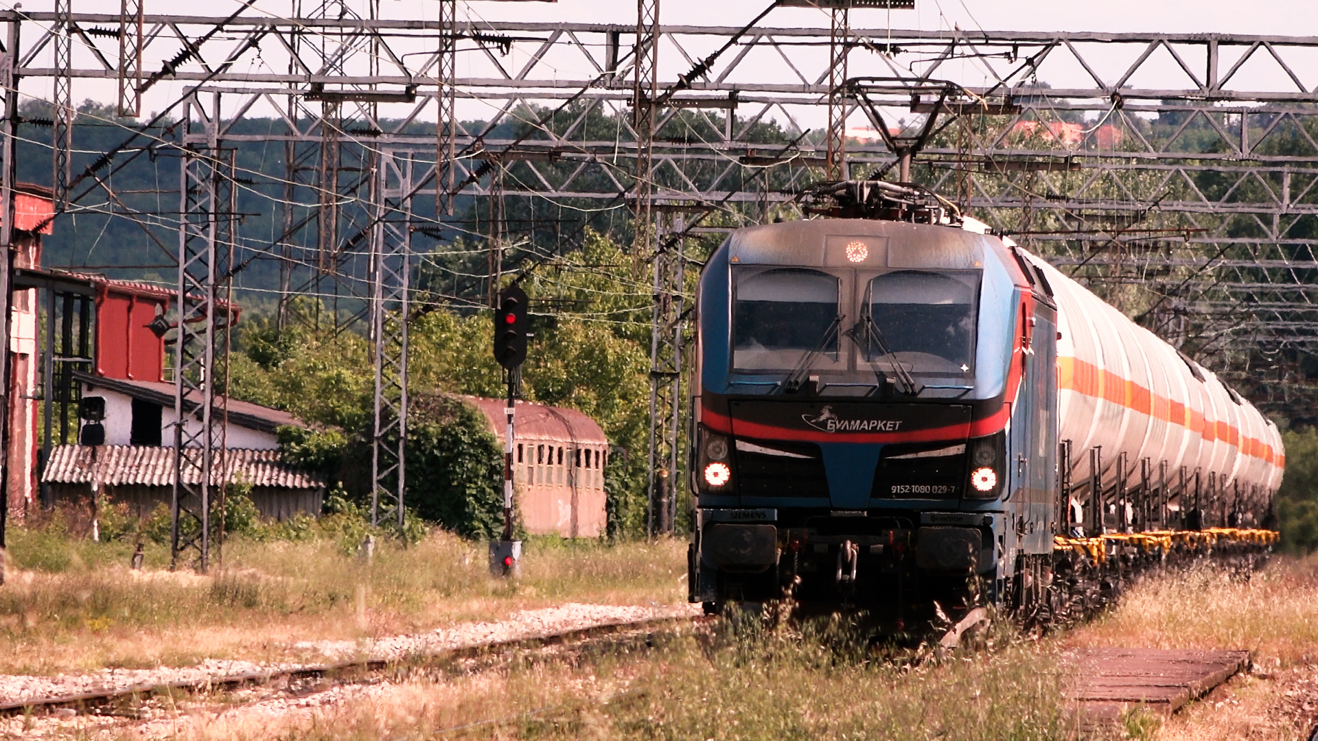 UŽAS U ĐEVĐELIJI Migrant iz Alžira teško povređen, voz mu prešao preko desne noge