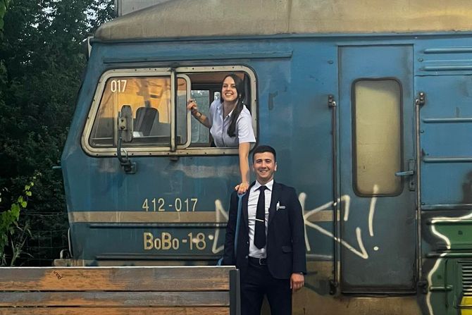Marija Stevanović i Dejan Trifunović, ljubav, voz, železnica, Lapovo Marija Stevanović i Dejan Trifunović, ljubav, voz, železnica, Lapovo