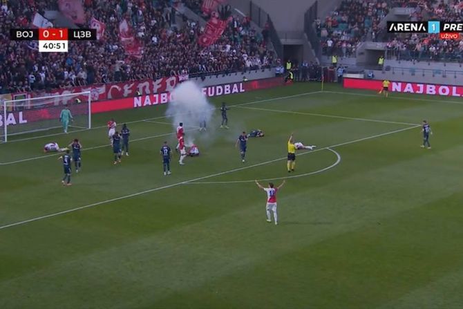 Petarda, FK Crvena zvezda - FK Vojvodina, Kup Srbije Petarda, FK Crvena zvezda - FK Vojvodina, Kup Srbije