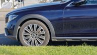 Čovek se požalio da mu je unakažen Mercedes E320: Usledio je obrt, mnogi hvale vandala, evo i fotografije