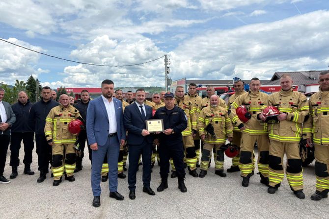 Policija Bratunac Luka Čaušić Republika Srpska Boris Trninić Policija Bratunac Luka Čaušić Republika Srpska Boris Trninić
