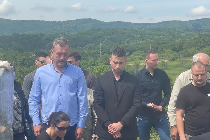 Sahrana oca Jelene Dokić, Damir Dokić Sahrana oca Jelene Dokić, Damir Dokić