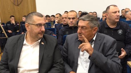 Vojska tribina Uloga i značaj Posebnih jedinica policije Ljubiša Diković Vojska tribina Uloga i značaj Posebnih jedinica policije Ljubiša Diković