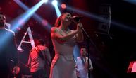Ceca u belom korsetu "zapalila" binu u Užicu: Kad se pojavila, nastao haos, svi gledali samo u jedno