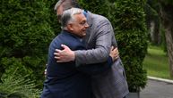 Ne razumem srpski, ali šta god Aleksandar kaže, tačno je! Toliko mu verujem: Urnebesan snimak Orbana i Vučića
