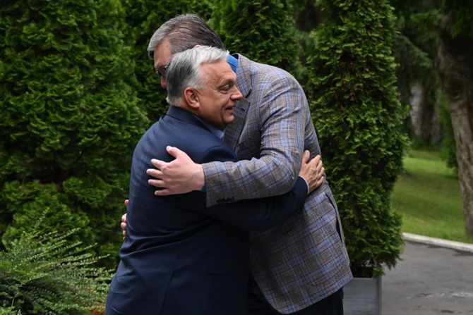 Aleksandar Vučić, Viktor Orban