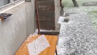 Grad tuče kod Uba: Zabelelo se dvorište u Banjanima, oluja će se premeštati ka ovim mestima