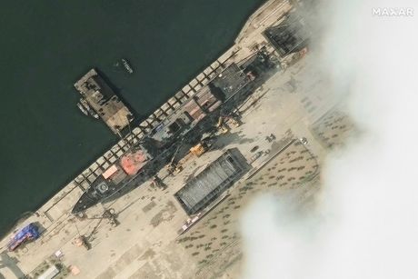 Severna Koreja ratni brod porinuće Severna Koreja ratni brod porinuće
