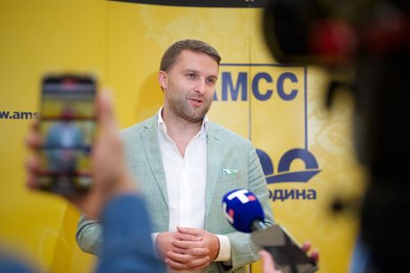 AMSS Šta znaš o saobraćaju AMSS Šta znaš o saobraćaju