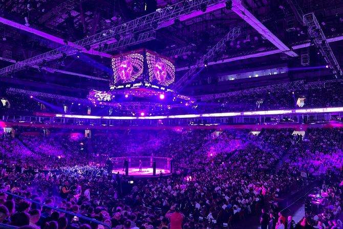 Arena, FNC 23