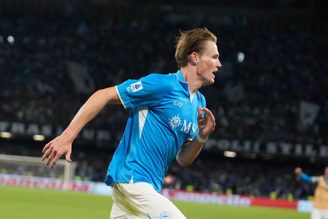 Skot Mektomini - FK Napoli