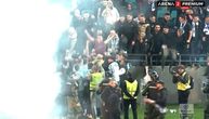 Baklje na terenu, navijači nose Adema Lajića: Pogledajte neviđeno ludilo posle plasmana Novog Pazara u Evropu!