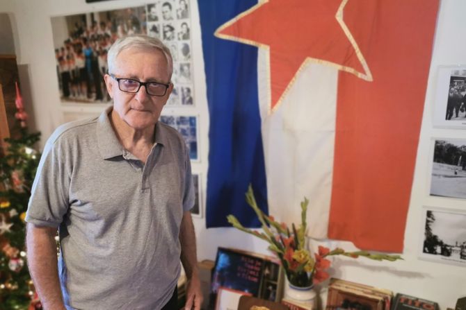Crveni pasoš u Titovo vreme Crveni pasoš u Titovo vreme
