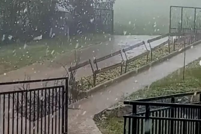 Sneg u maju na Besnoj Kobili Sneg u maju na Besnoj Kobili