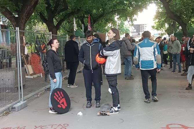 Blokada suda, Novi Sad