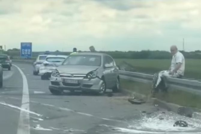 Batajnička petlja, saobraćajka