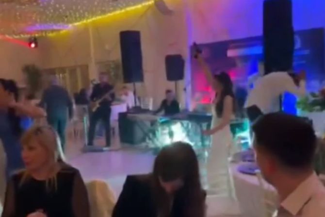 Pištolj svadba Pištolj svadba