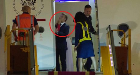 Emanuel Makron Bridžit Makron šamar Emanuel Makron Bridžit Makron šamar