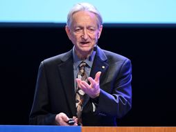 Geoffrey Hinton Džefri Hinton