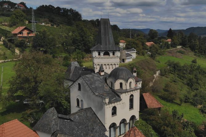Nesvakidšnji dvorac u srcu Srbije Nesvakidšnji dvorac u srcu Srbije
