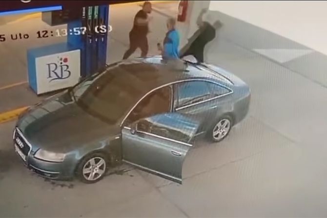 Čapljina napad