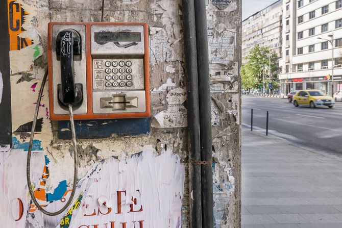 javni telefon