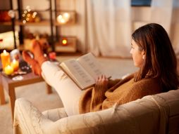 Žena, sveće, odmor, kuća