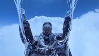 Sumnja u autentičnost snimka promrzlog paraglajdera iz Kine: Stručnjaci upalili alarme zbog OVIH detalja