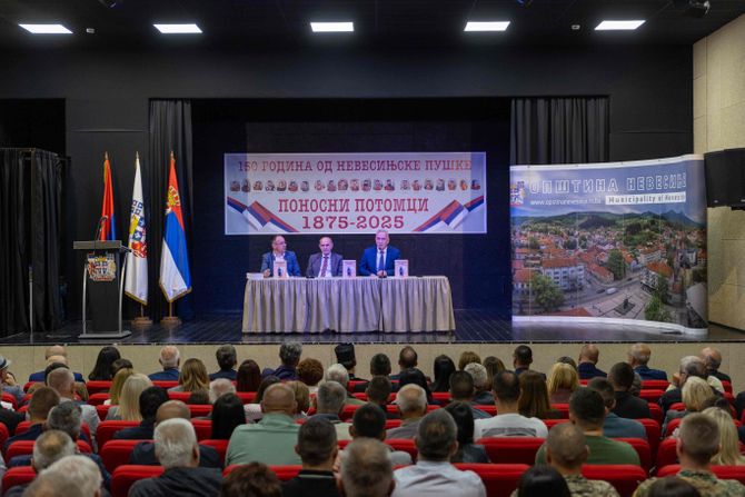 U Domu kulture "Nebojša Glogovac" promovisana knjiga o Nevesinjskoj puški U Domu kulture "Nebojša Glogovac" promovisana knjiga o Nevesinjskoj puški