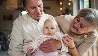 Postali roditelji sa 72 godine: Sud šokirao svet, a pravo pitanje tek sledi - dokle ovo ide?