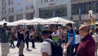 Ludilo ili hrabrost? Navijač u dresu Napolija došao među hiljade pristalica Intera i umalo napravio haos
