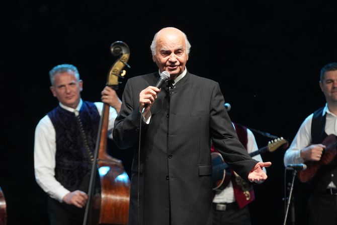 Zvonko Bogdan, velikan tamburaške muzike, održao je koncert u Botanickoj basti Jevremovac